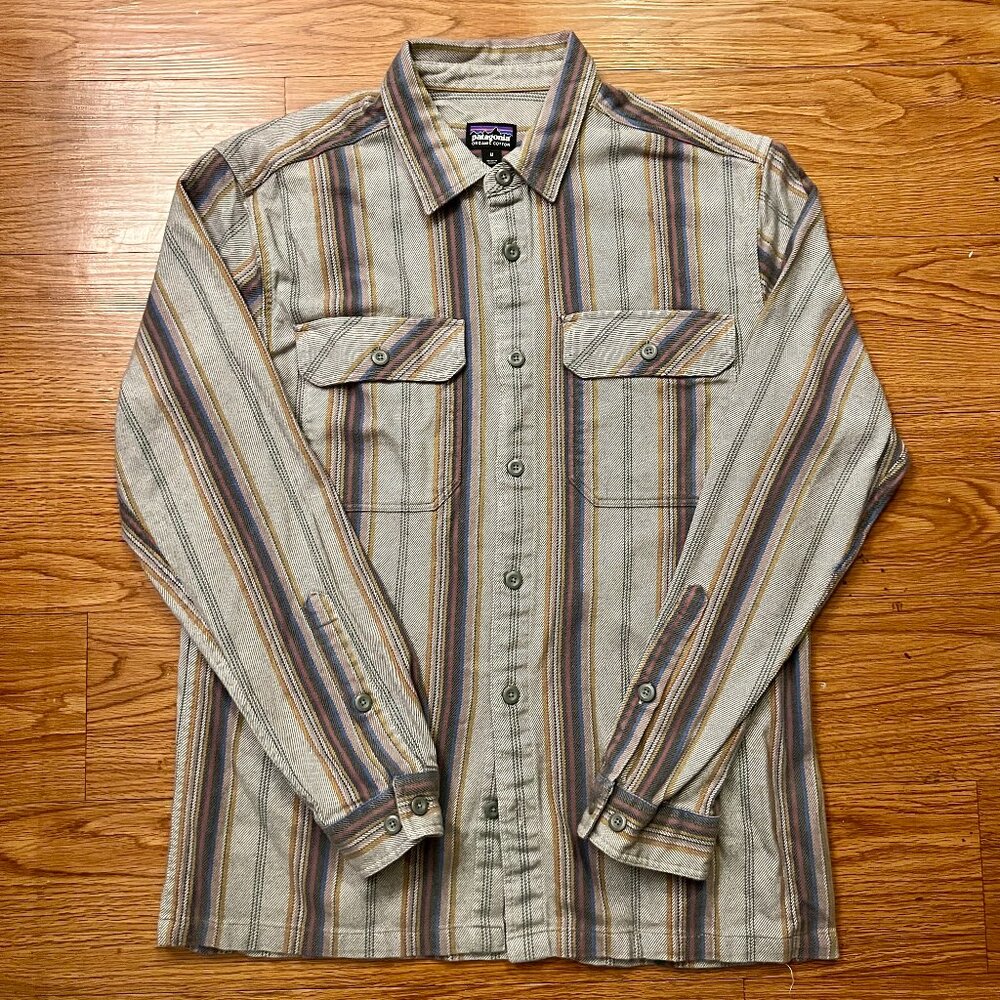 Patagonia Men’s Fjord Organic Cotton Flannel Shirt – Size M – Rare Stripes